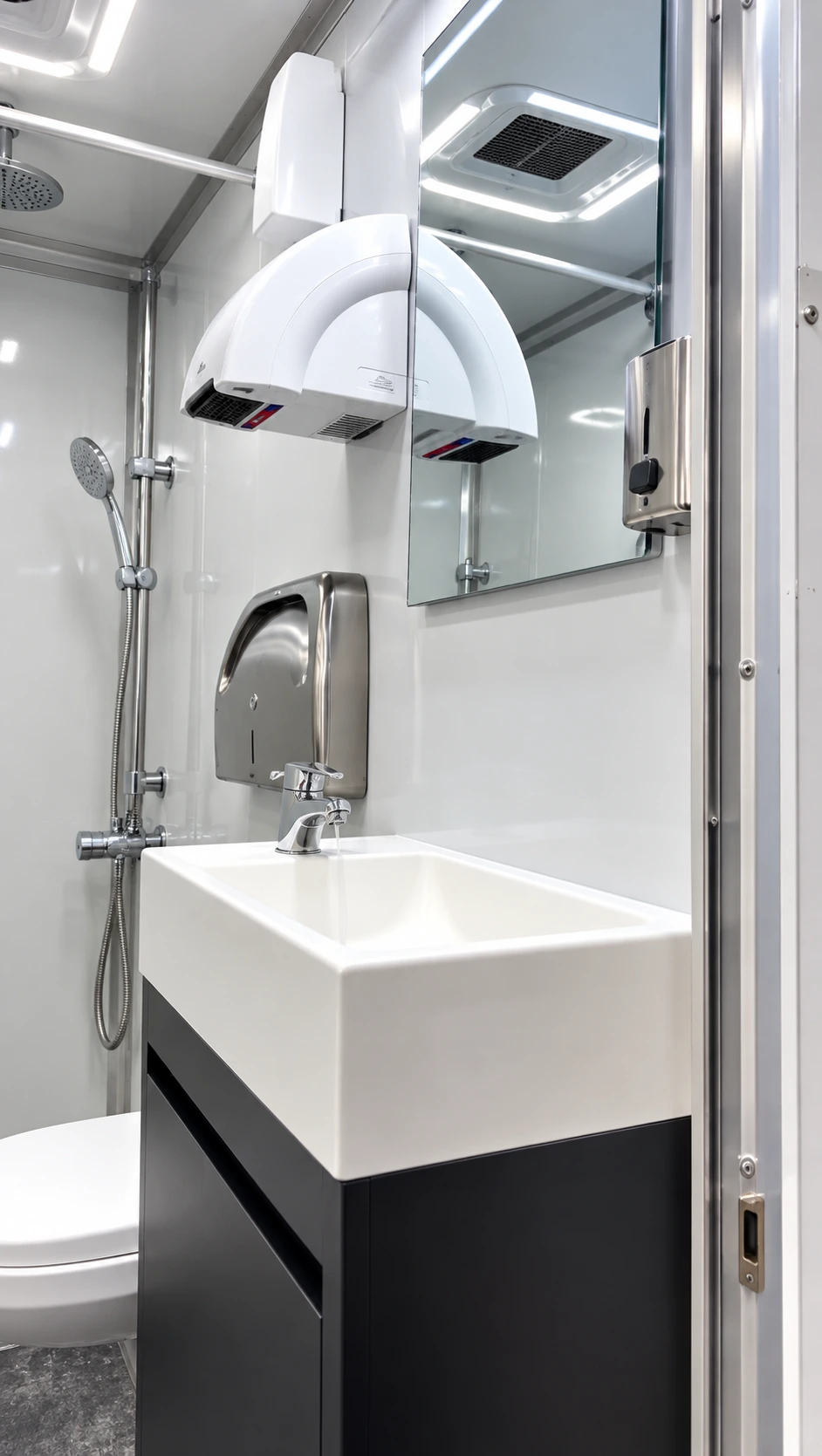 22ft Luxury Shower-Restroom Combo (6 Stalls) interior and equipment