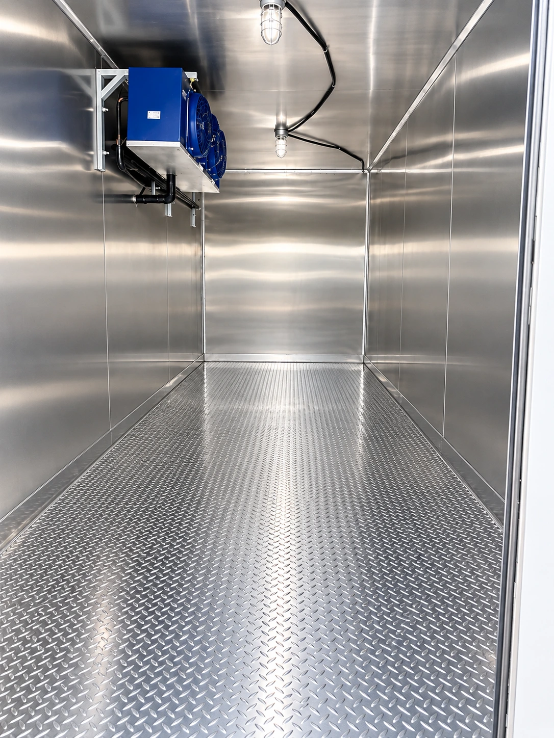 20ft Refrigerated Trailer interior and equipment