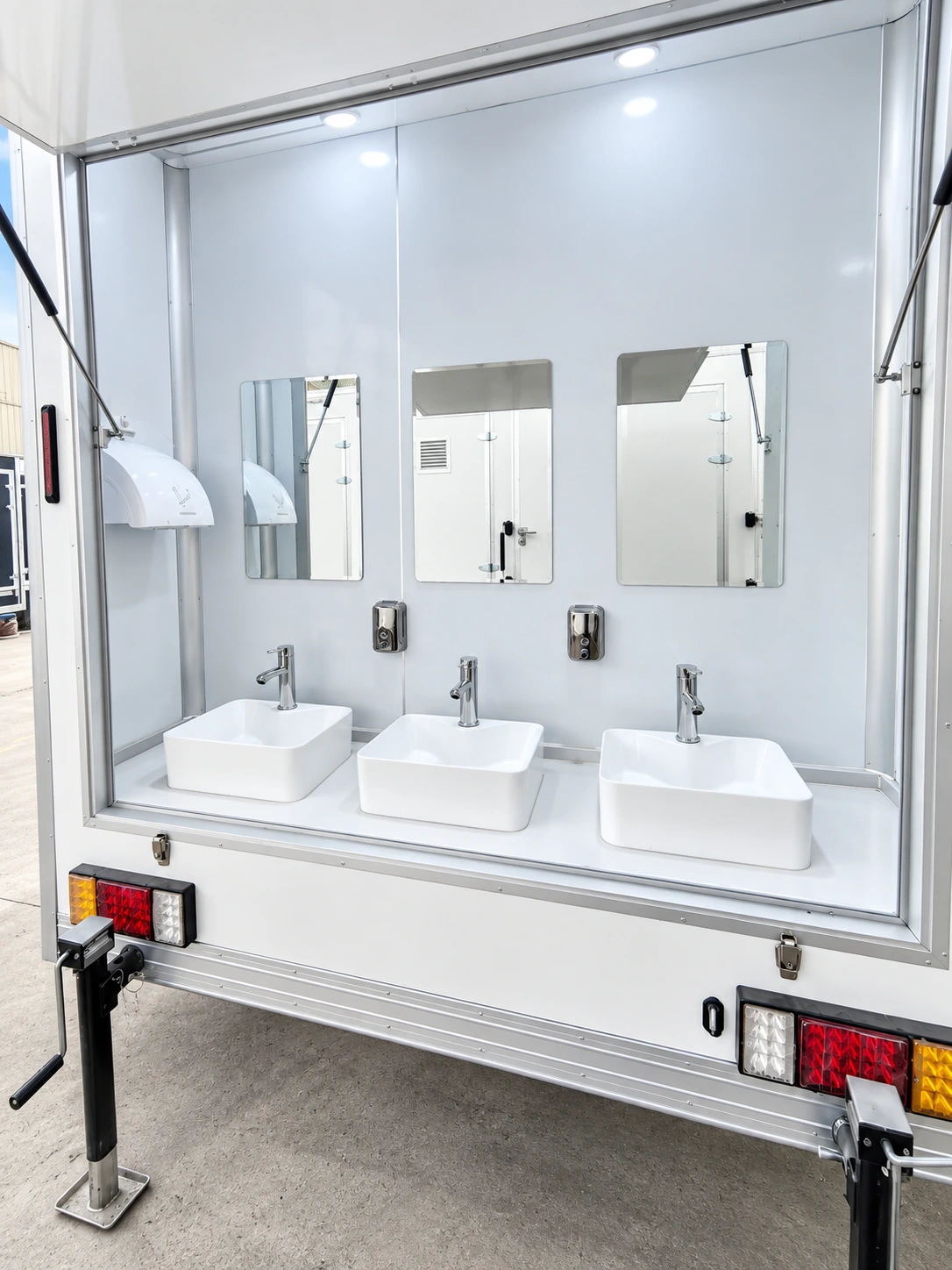 20ft Shower Container (5 Shower Heads) interior and equipment